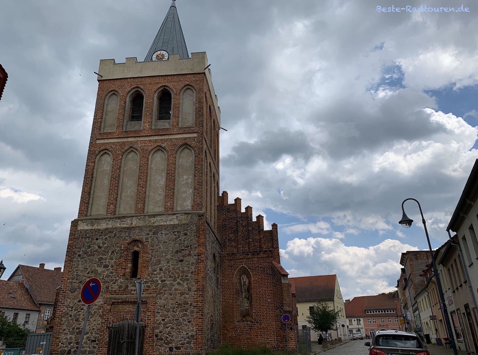 Stadtkirche von Lieberose, Turm von vorn