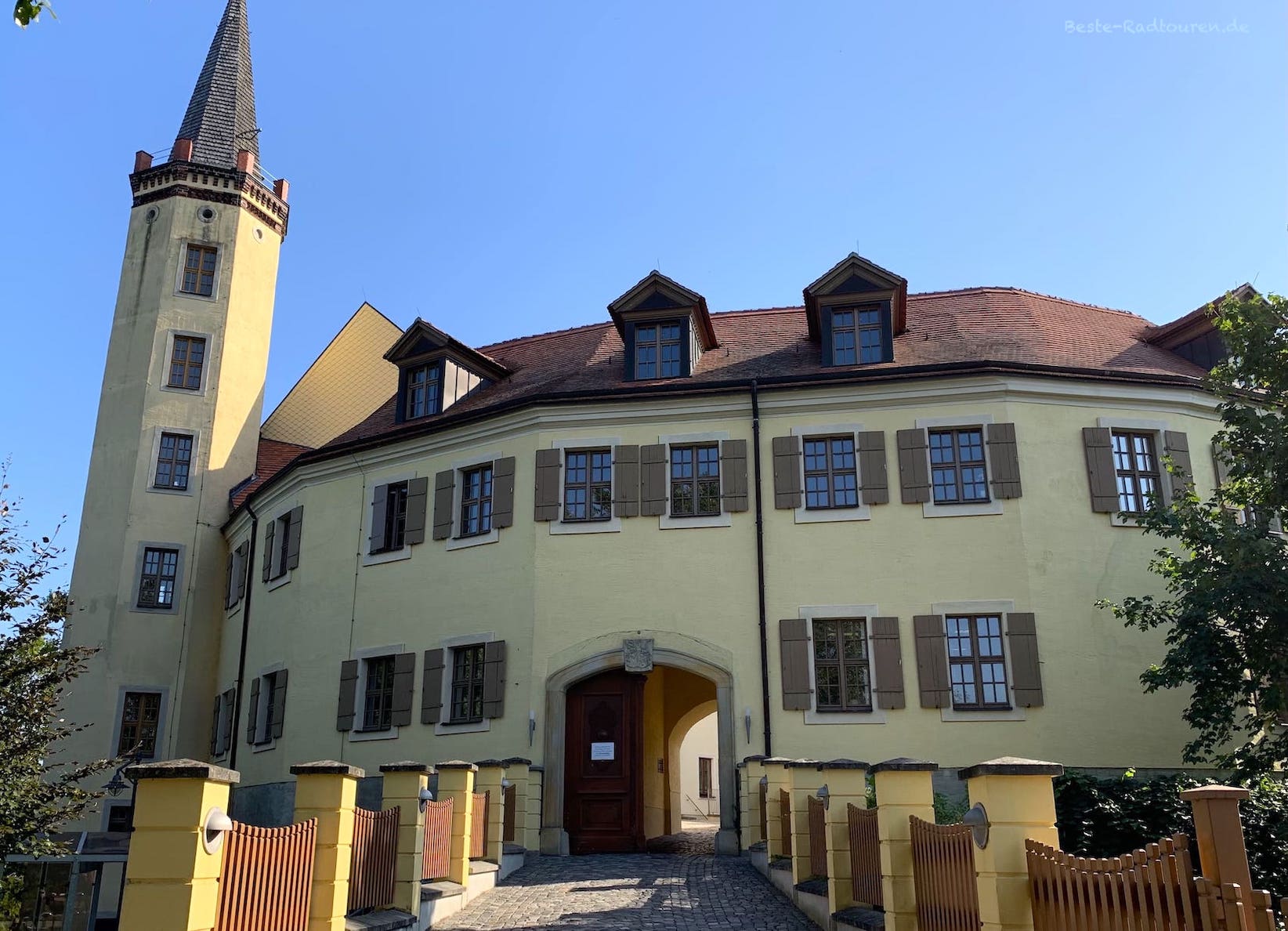 Jessen (Elster): Schloss und Stadtverwaltung, Foto von vorn