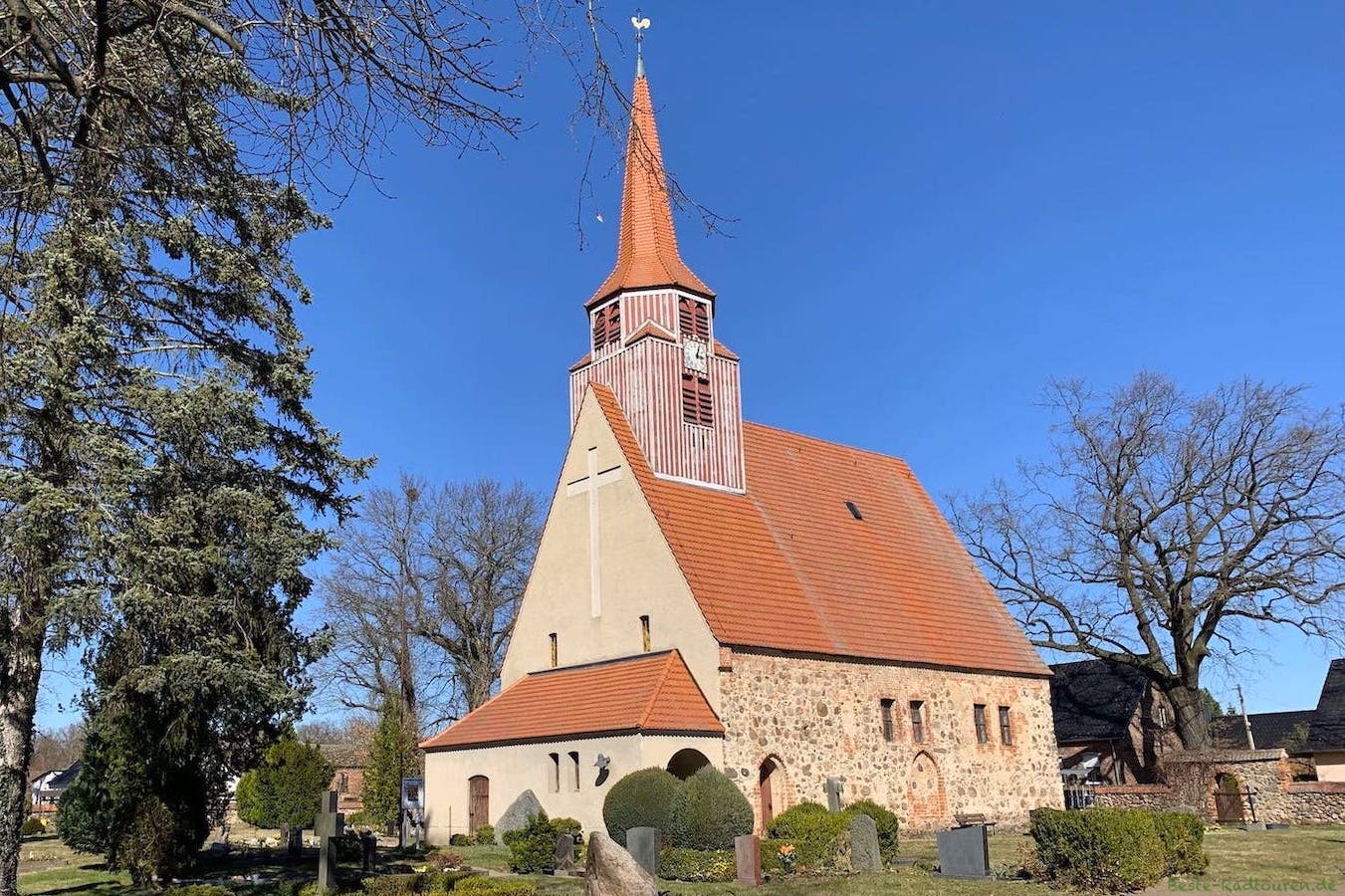 Kirche bzw Dorfkirche Demnitz bei Steinhöfel