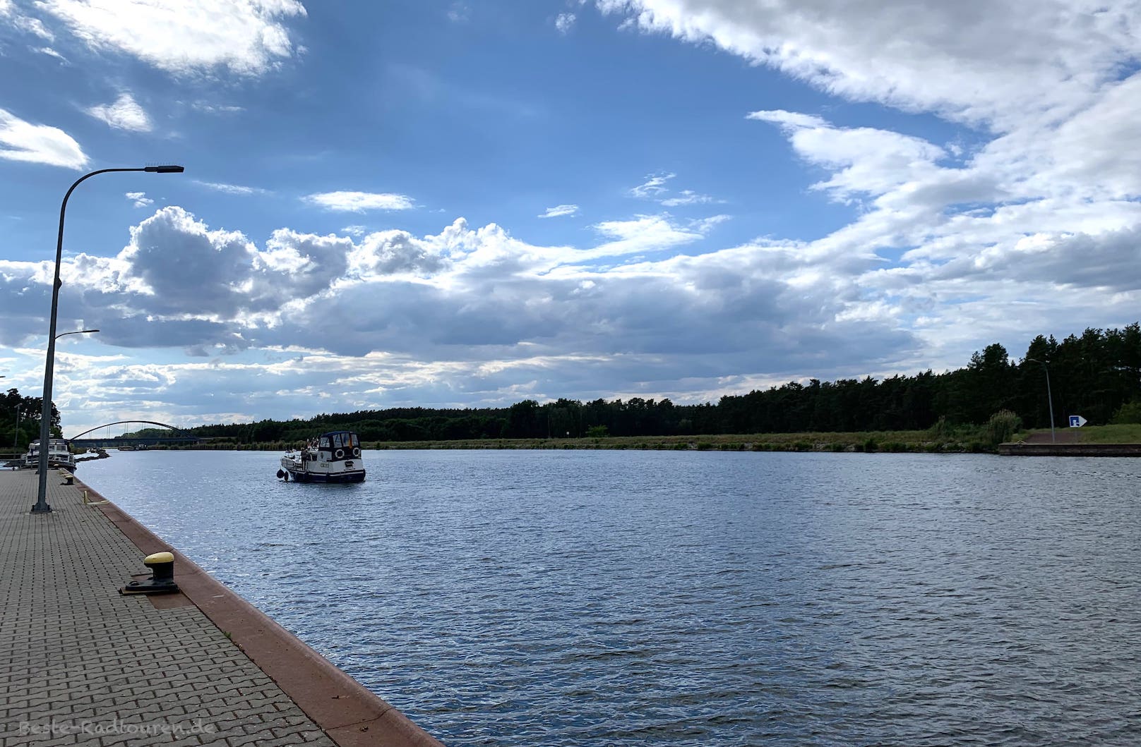 Foto Richtung Westen vom Elbe-Havel-Kanal nahe Wusterwitz