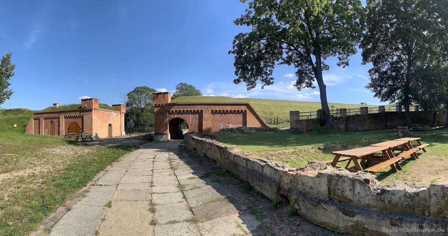 Küstrin Festung Osteingang innen, Foto vom Westen her