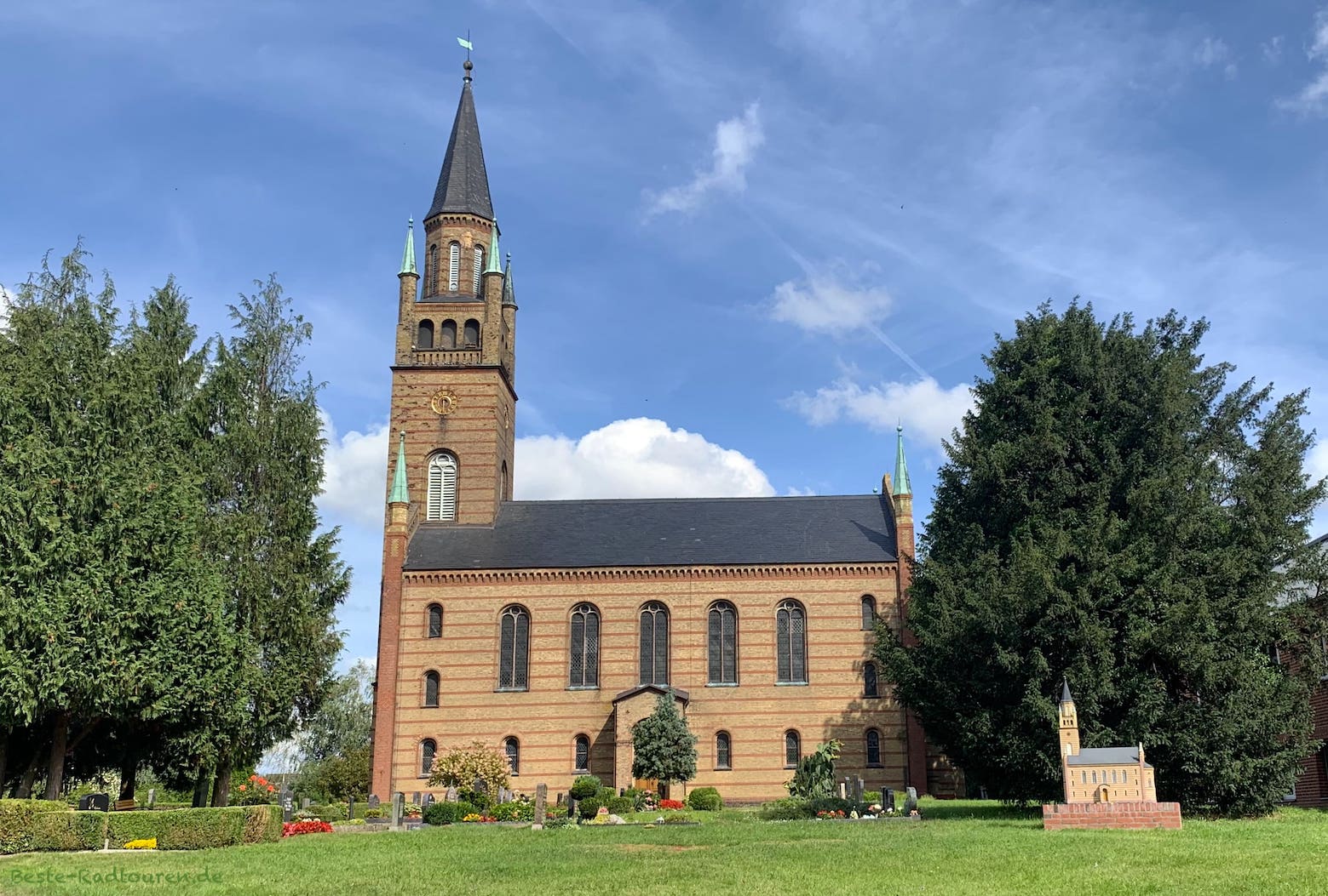 Dorfkirche Langen (Gemeinde Fehrbellin), Evangelische Stüler-Kirche
