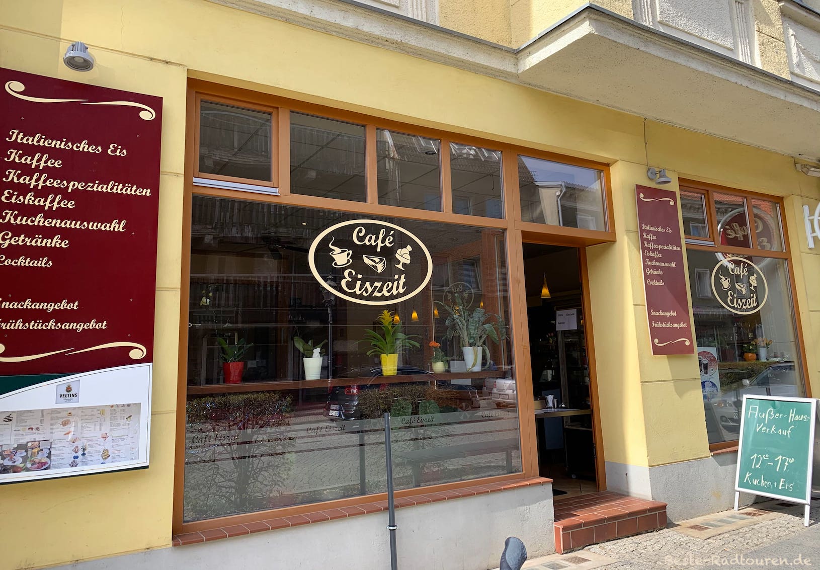 Tipp für Pause in der Radtour, Eis essen im Café Eiszeit in Zossen