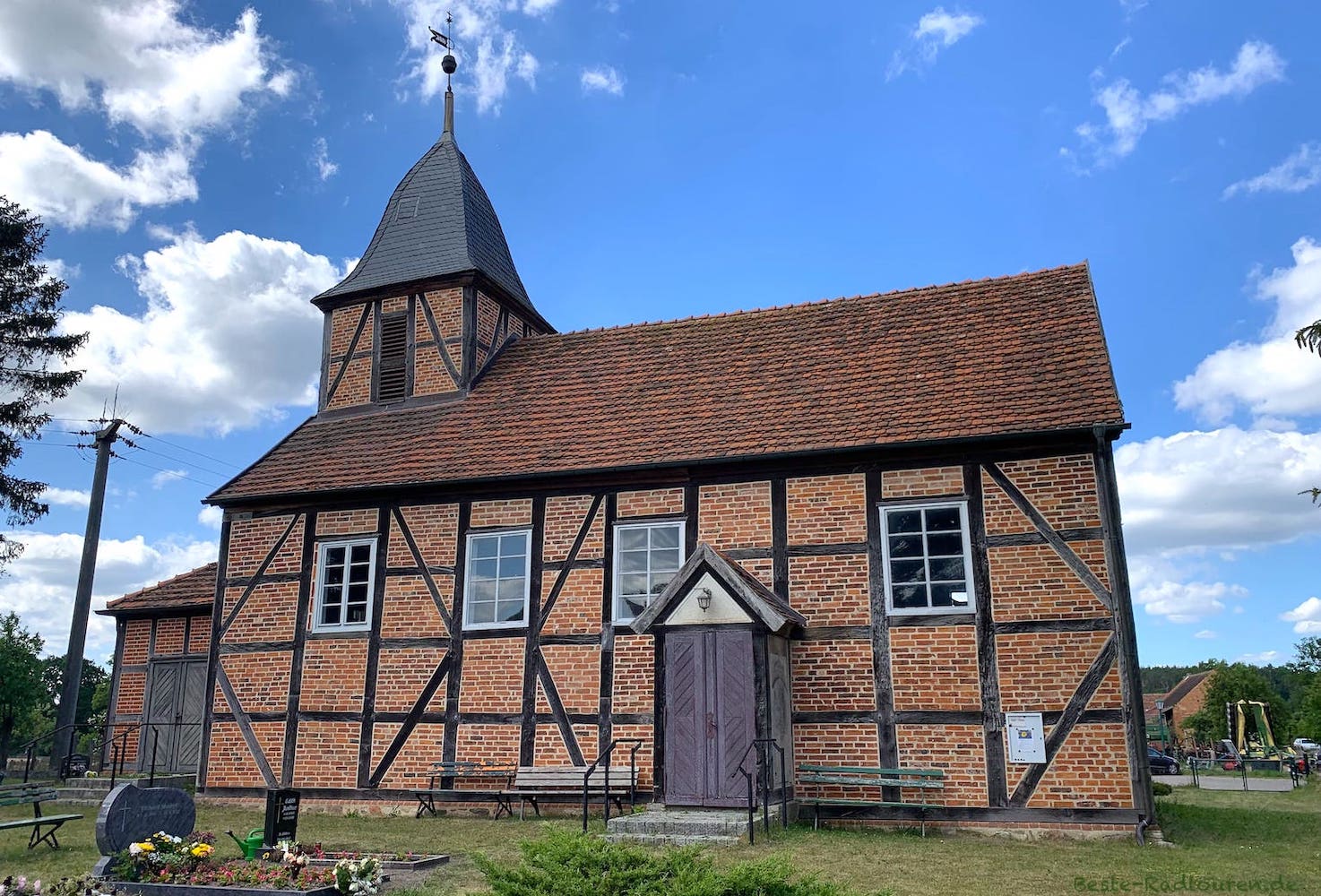 Kirche Wustrow (Lanz), Prignitz, Foto von vorn