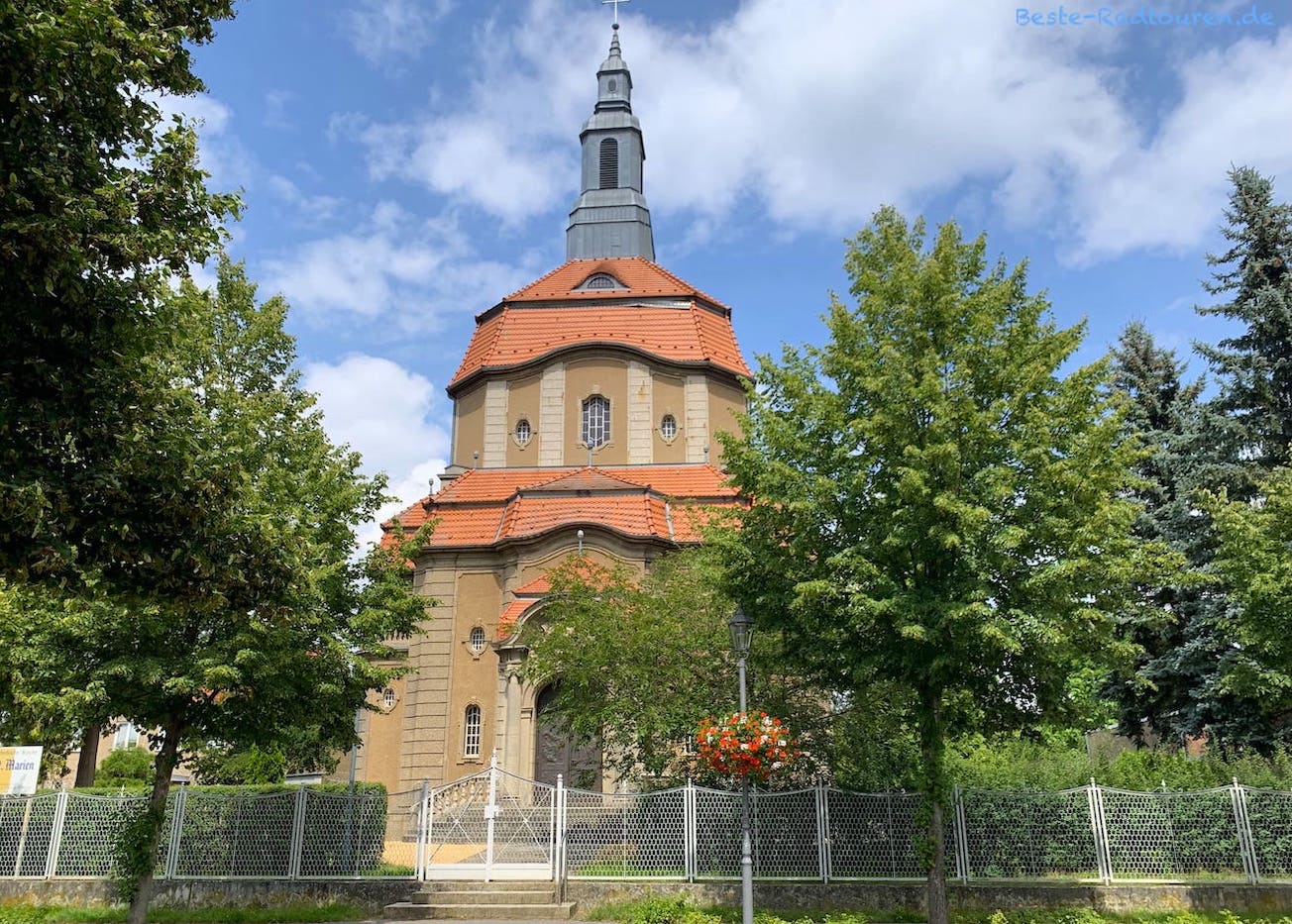St.-Marien-Kirche Biesenthal, Foto von der Straße aus