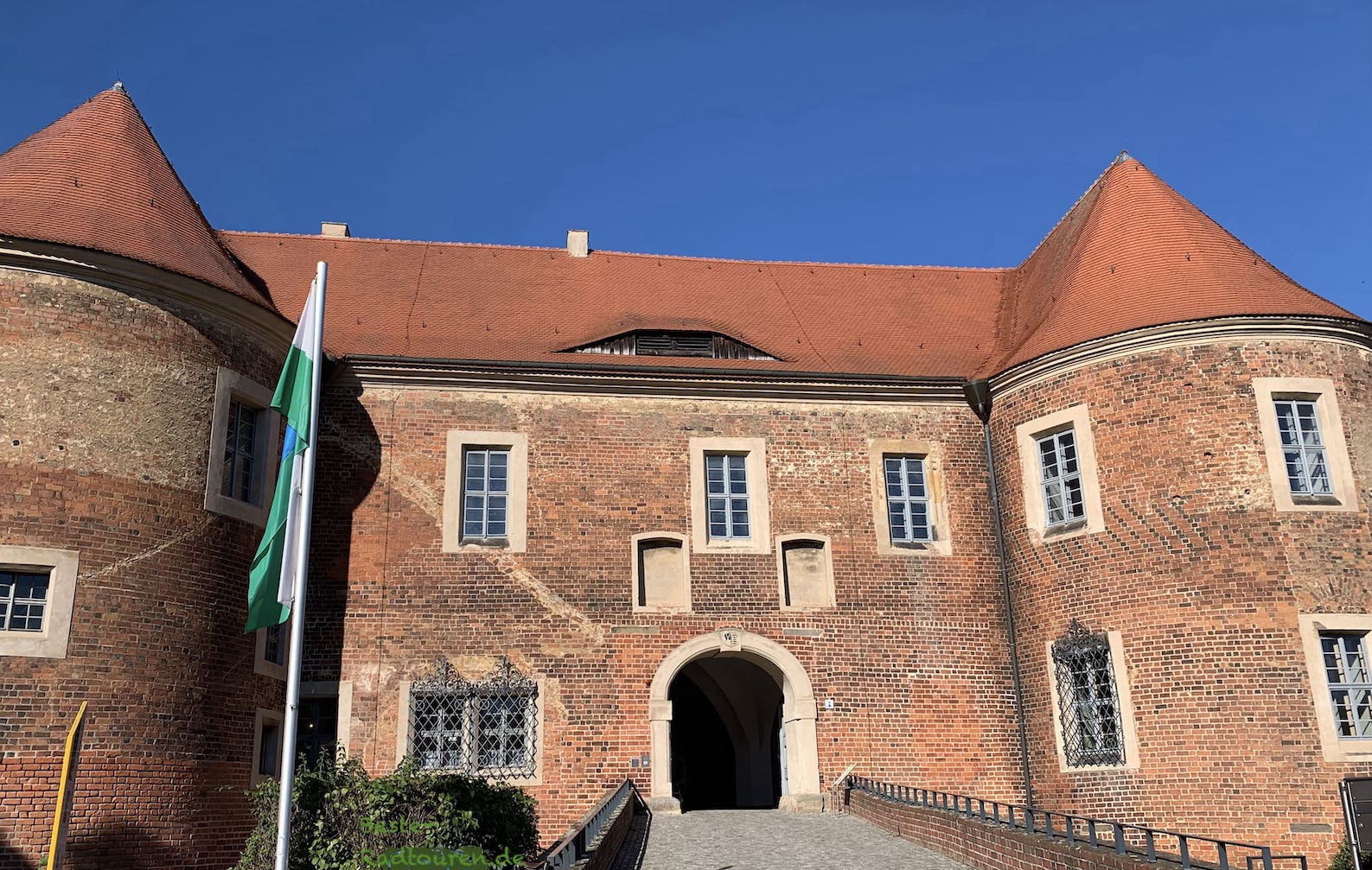 Bad Belzig, Burg Eisenhardt, Eingang - Foto von außen