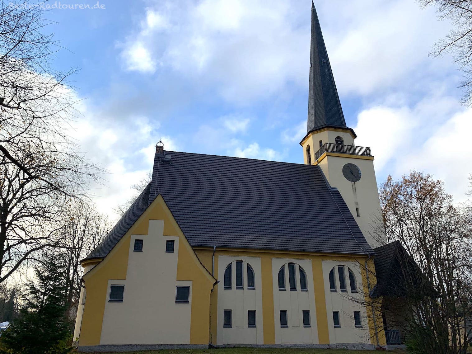 Foto vom Hofjagdweg aus: Dorfkirche bzw. Christuskirche Groß Köris