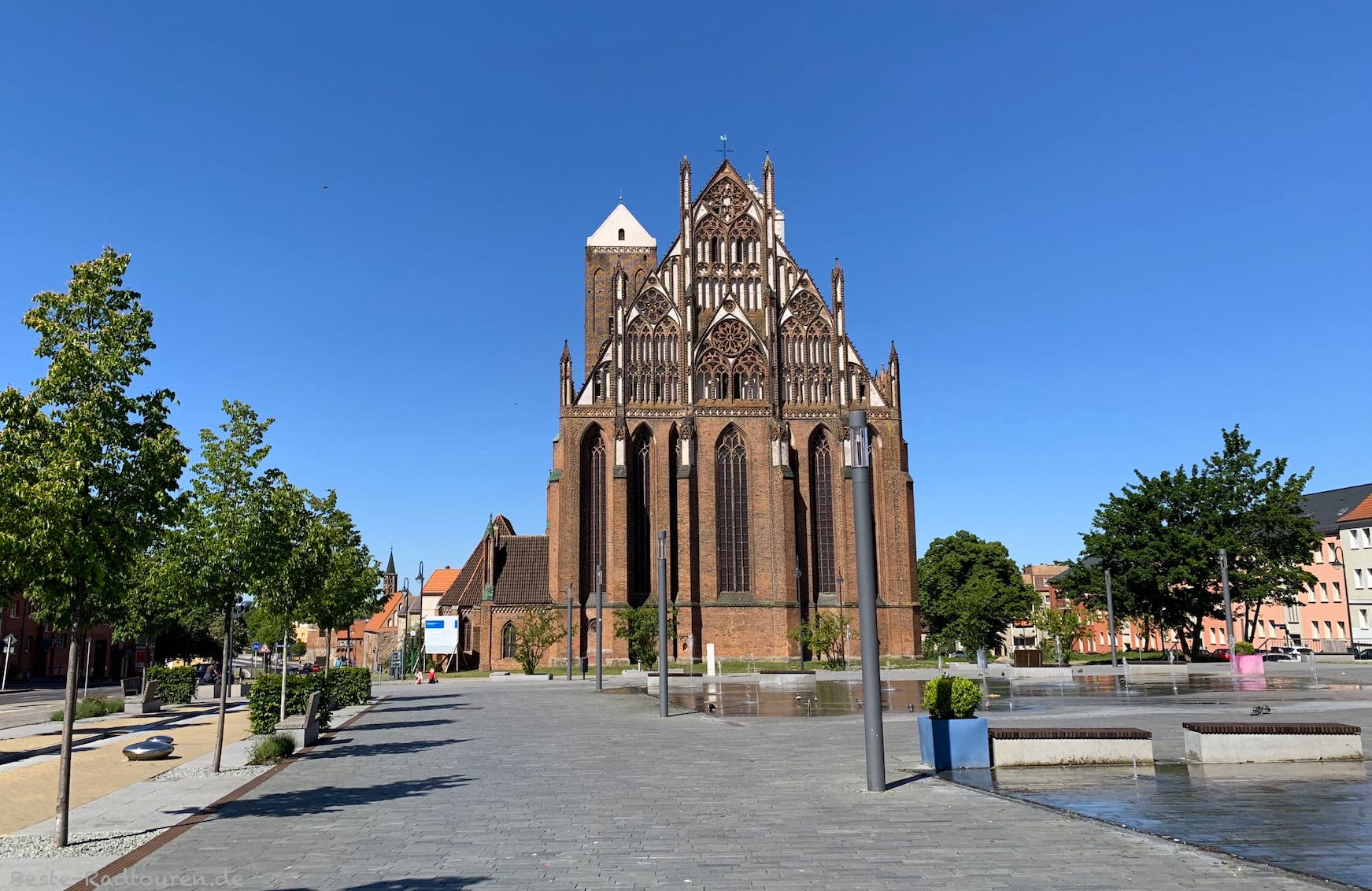 Prenzlau Zentrum: Marienkirche, Ostseite (östliche Schaufassade)