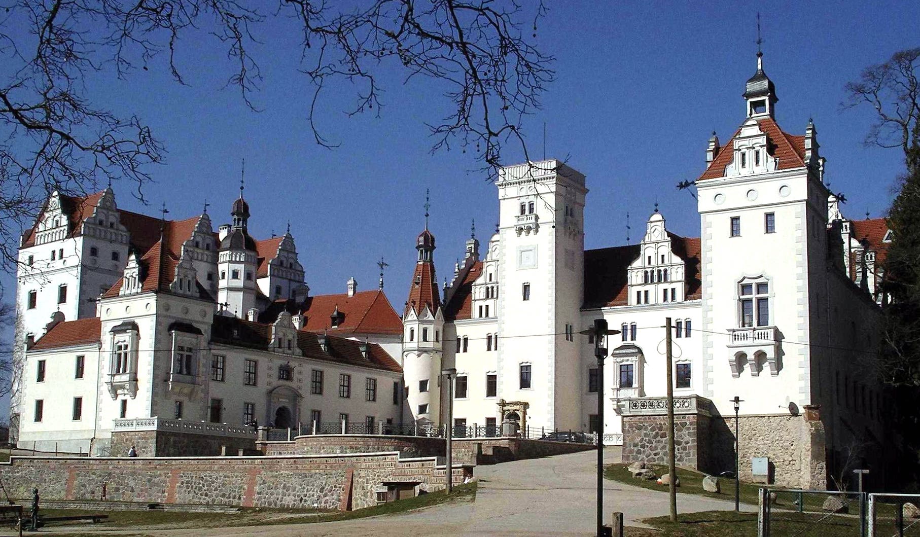 Schloss Boitzenburg von vorn, Vorderseite und Eingang