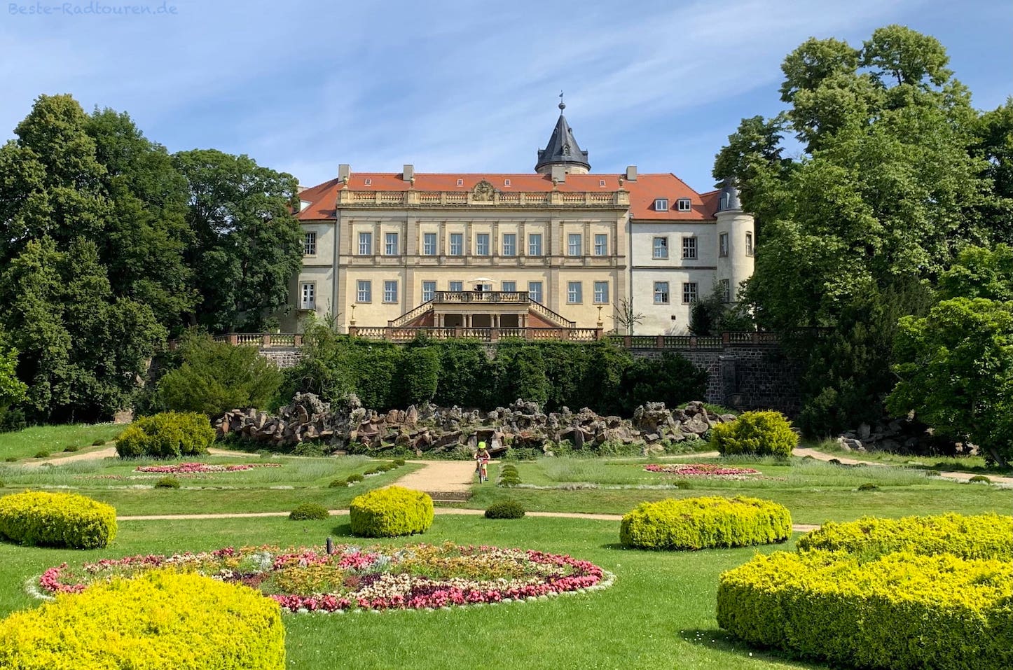 Foto vom Süden her: Schloss Wiesenburg, Ansicht vom Park aus