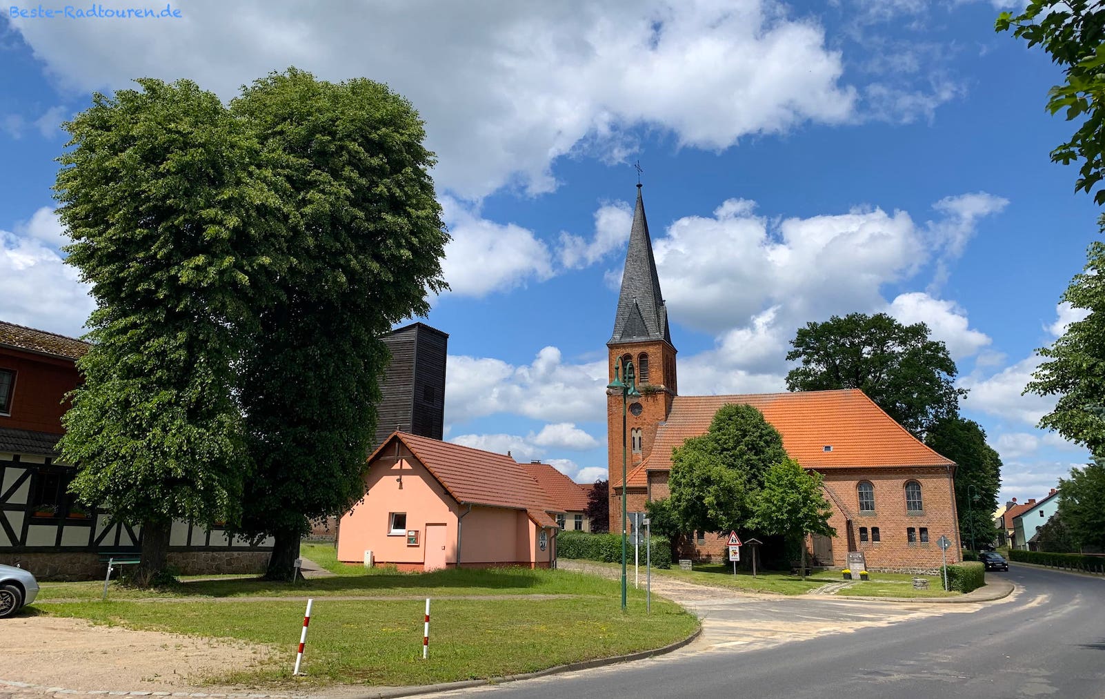 Foto vom Uckermark-Radweg und der Tour Brandenburg aus: Friedrichswalde, Dorf im Barnim