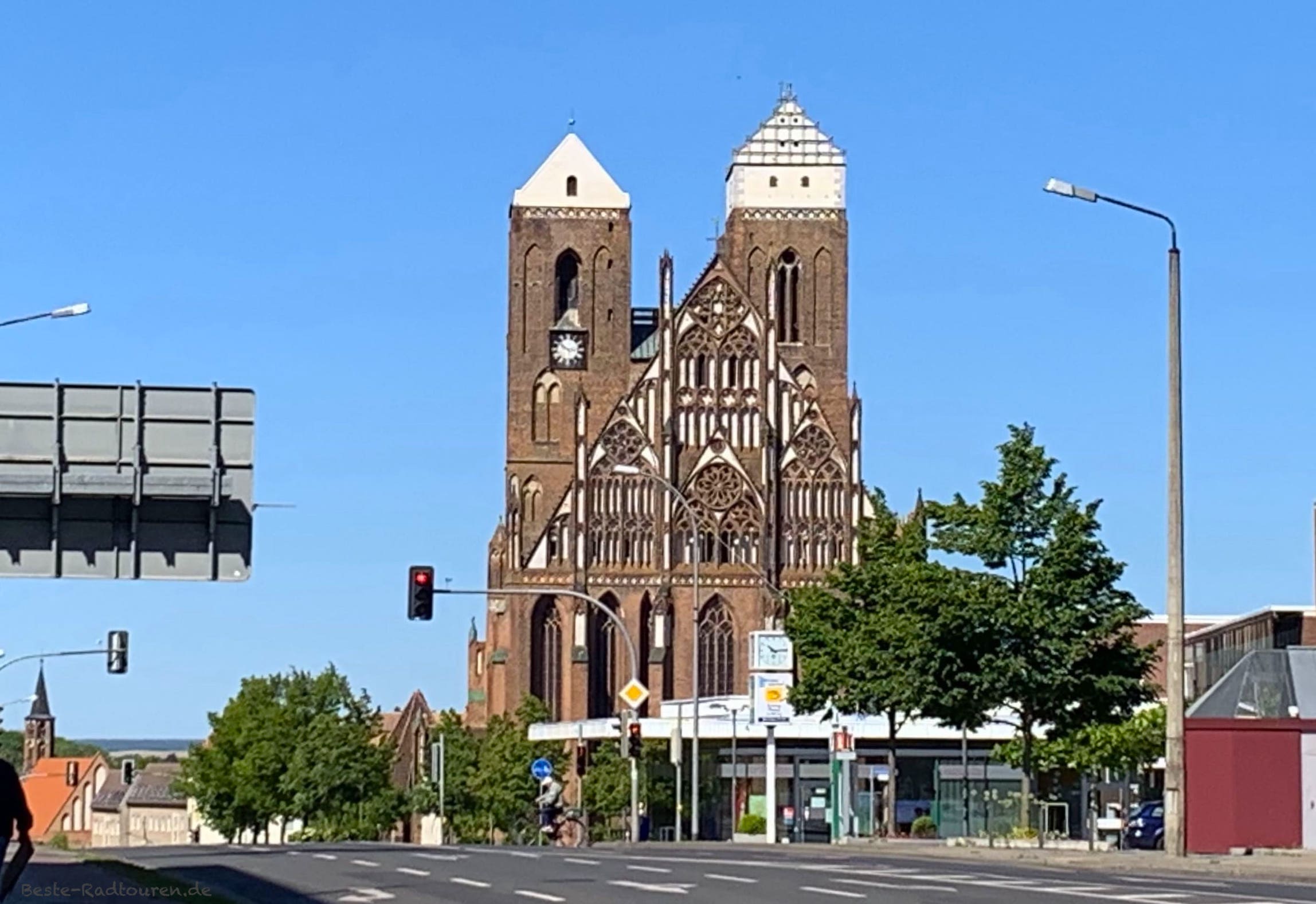 Foto vom Radweg aus: Marienkirche in Prenzlau