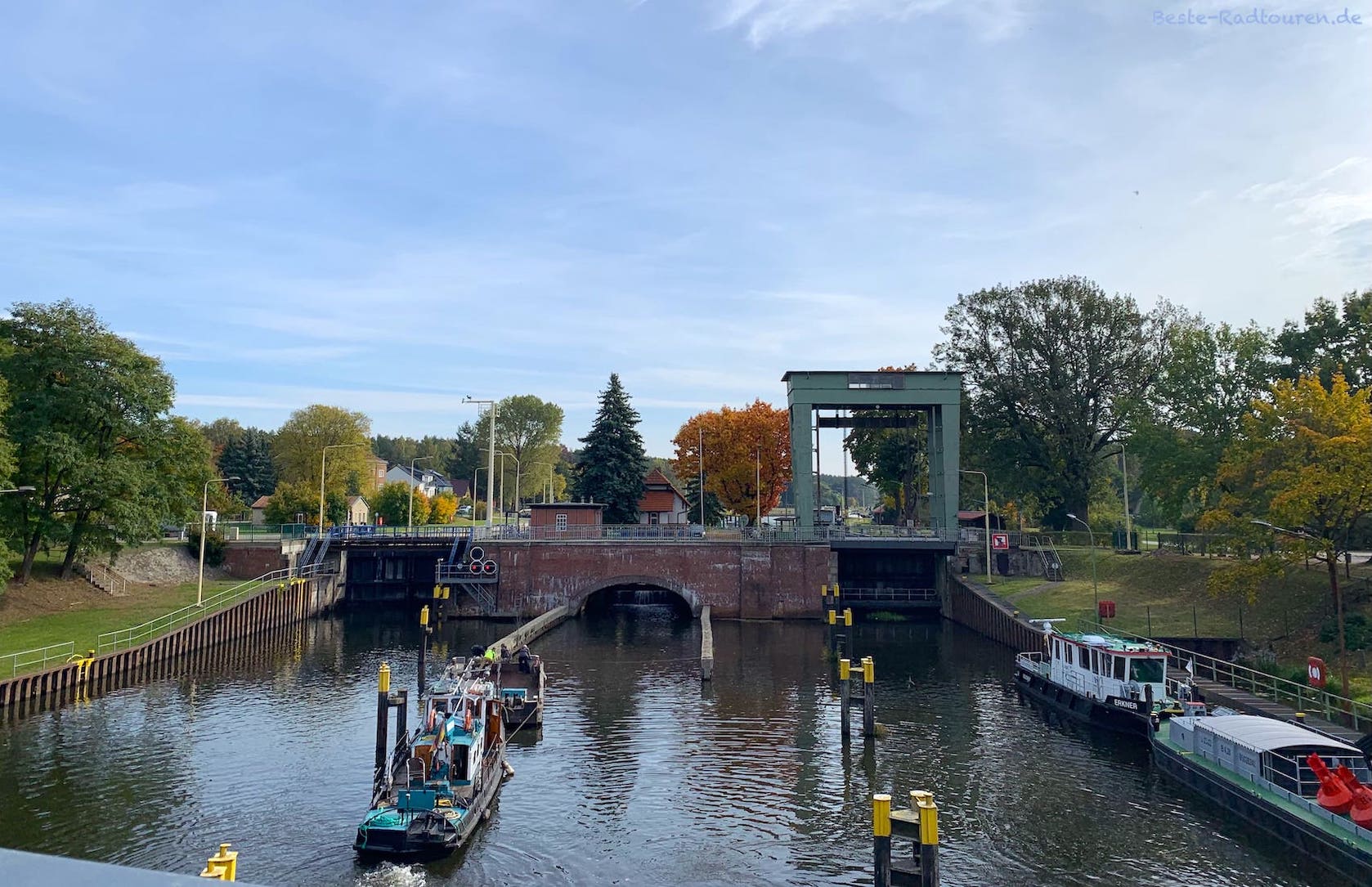 Wernsdorfer Schleuse am Oder-Spree-Kanal bei Wernsdorf, Foto von der Brücke