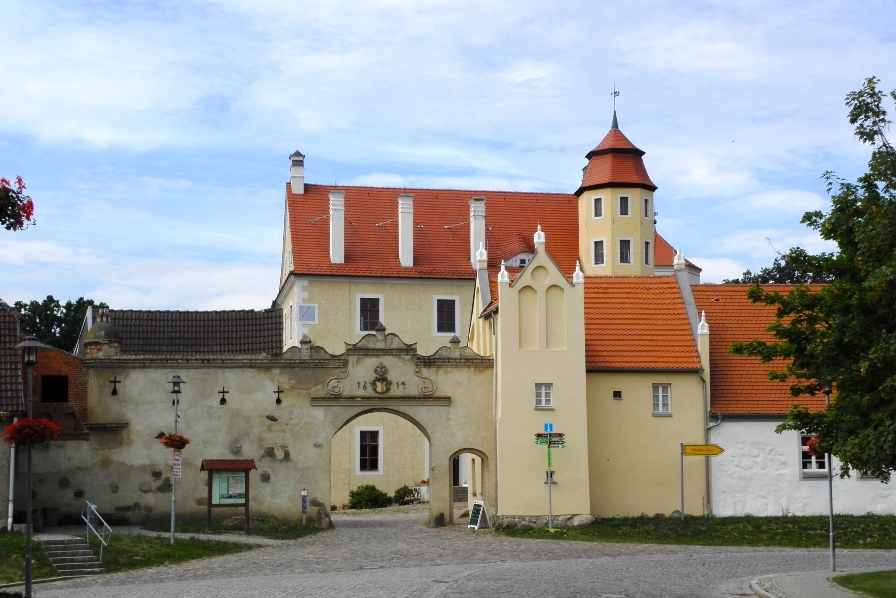 Schloss Penkun (Mecklenburg-Vorpommern), Eingang Torhaus