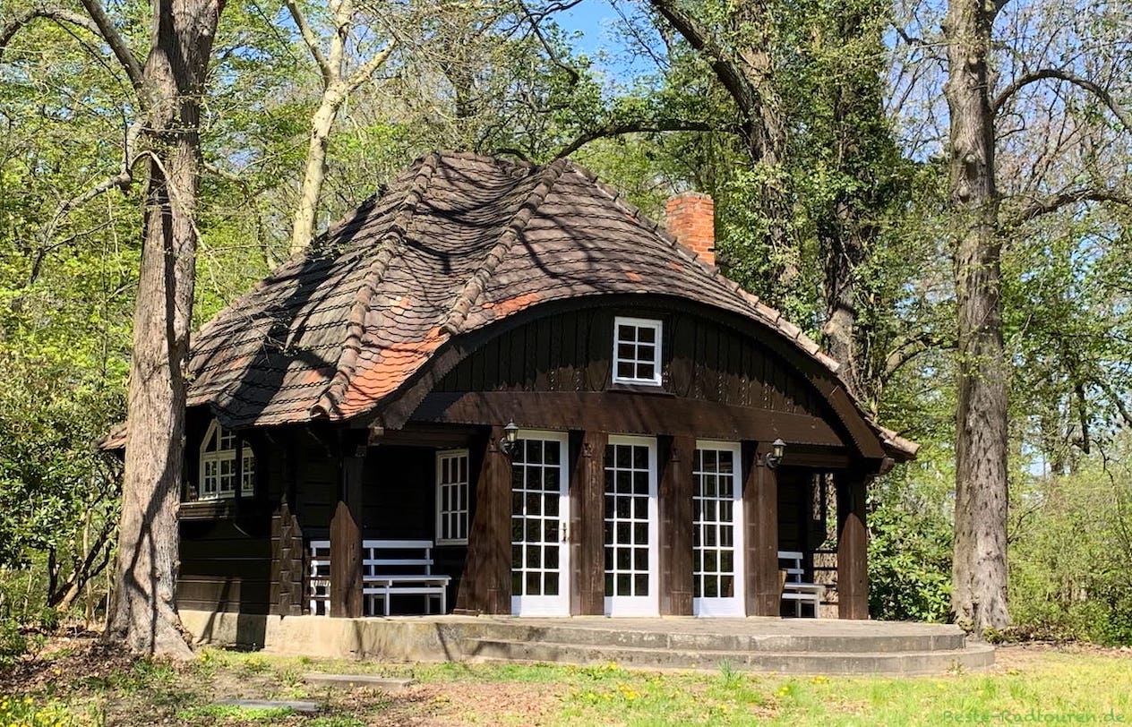 Teehaus im Schlosspark Ahlsdorf, Foto von vorn
