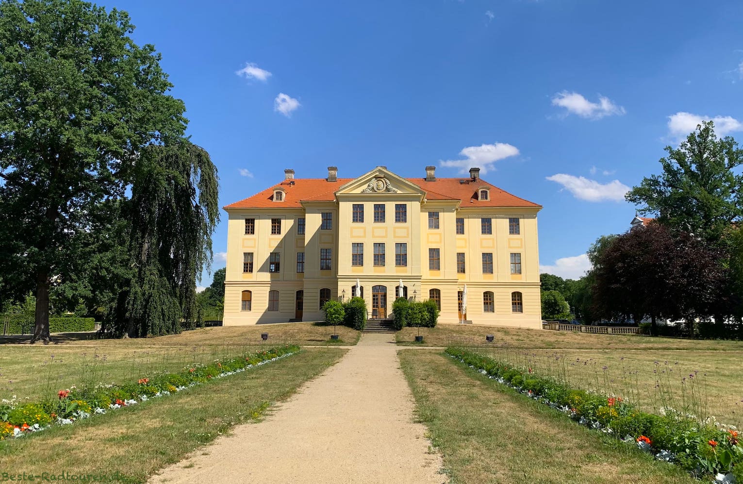 Schloss Zabeltitz, Palais - Foto vom Barockgarten her