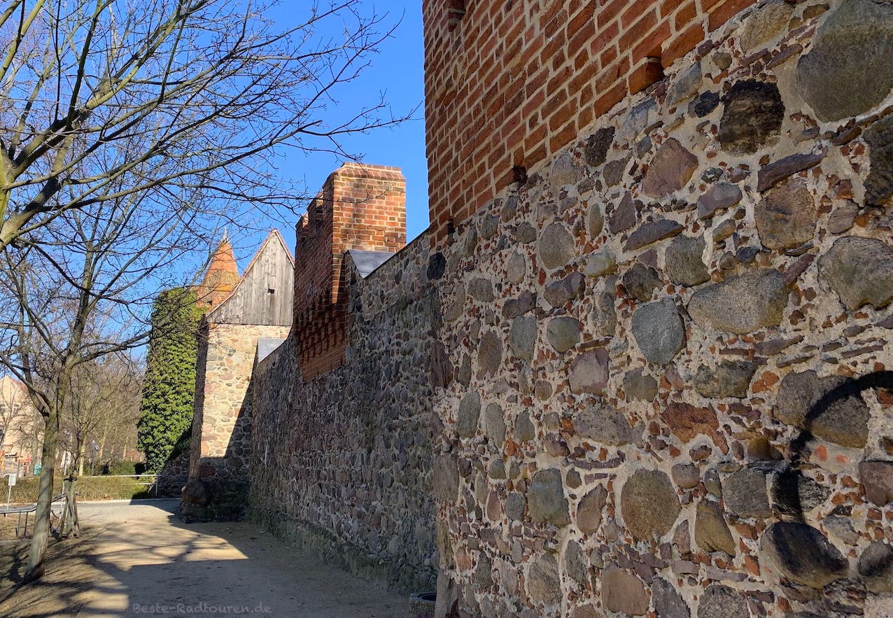 Stadtmauer Beeskow, Foto von Südwest