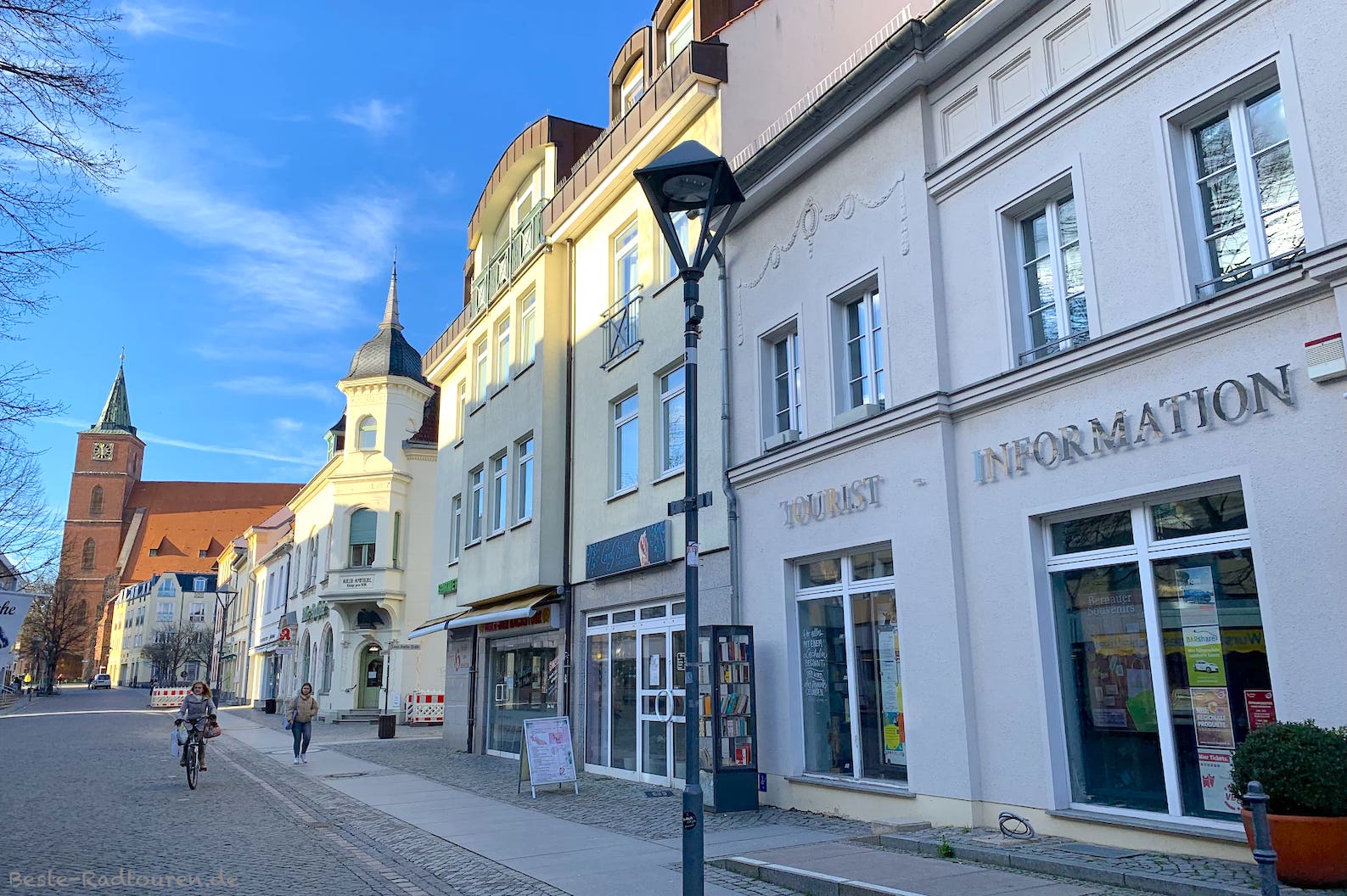 Foto von der Bürgermeisterstraße aus: Bernau Zentrum, Tourist-Information