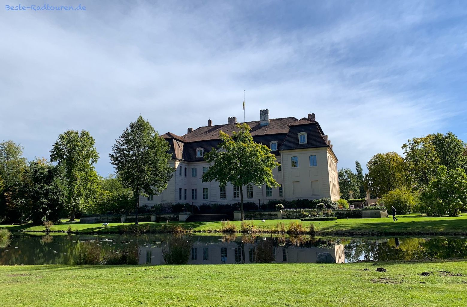 Foto vom Schlosssee aus: Schloss Branitz, Rückseite