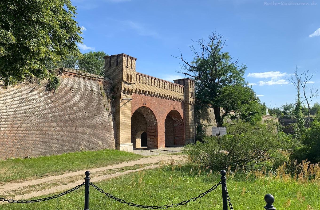 Festung Küstrin, Eingang zur Bastion König