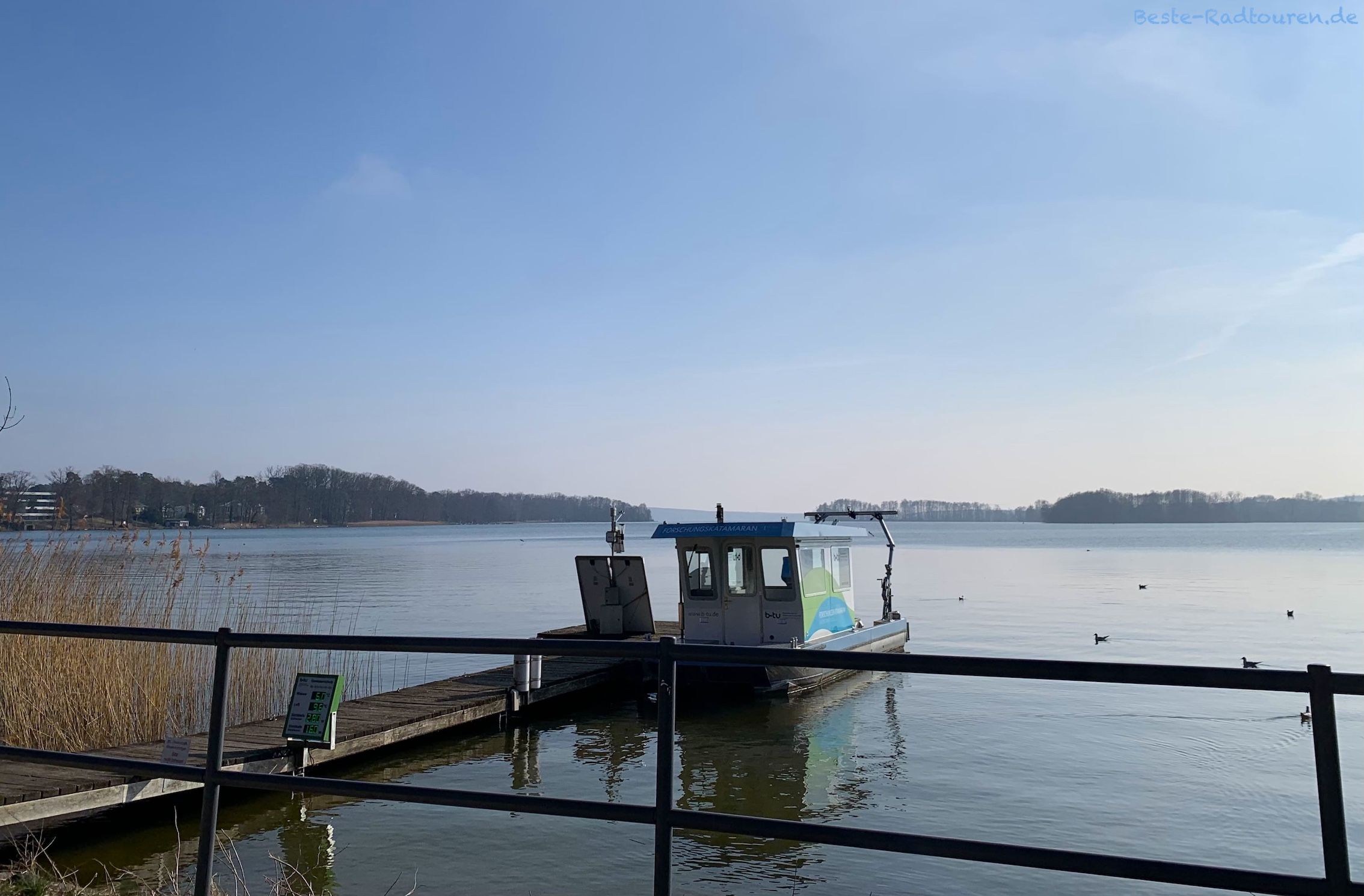 Bad Saarow, Scharmützelsee: Hausboot oder Floß