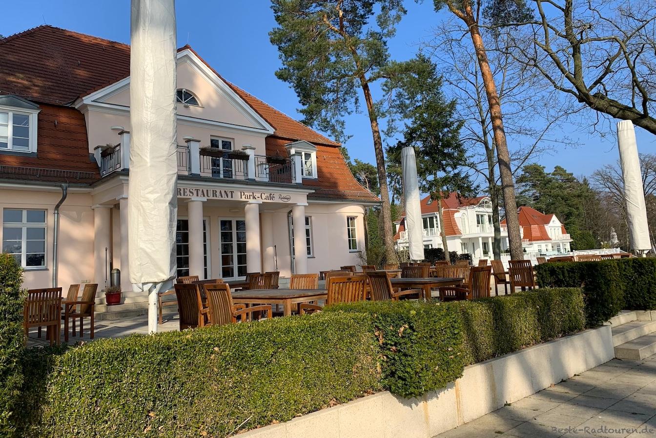Bad Saarow Seepromenade, Park-Cafe und Restaurant