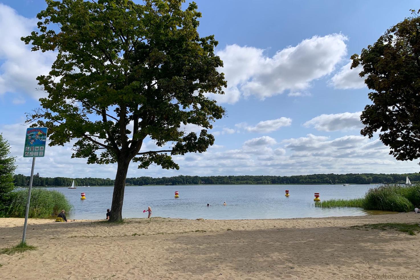 Bild vom Ufer aus: Großer Storkower See, Badestelle bzw. Strand Karlslust