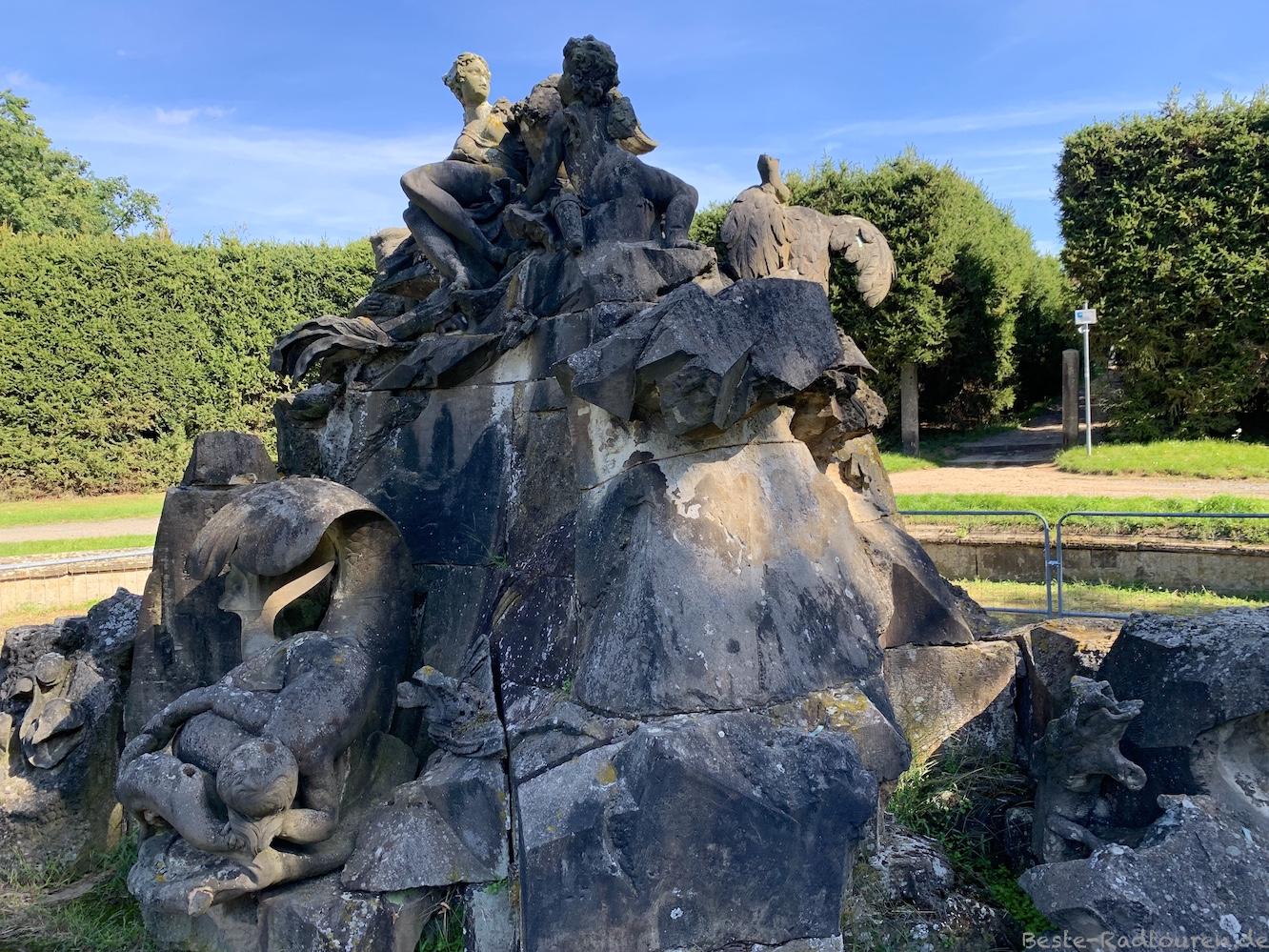Foto vom Osten her: Moritzburg, Venusbrunnen am Kanal nahe dem Fasanenschlösschen
