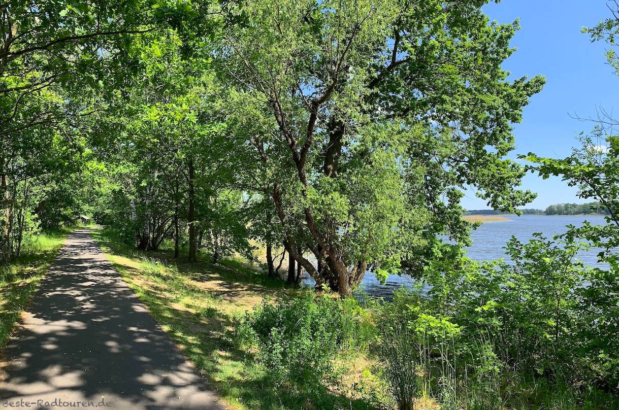 Foto vom Storchen-Radweg zwischen Ketzür und Butzow, Blick auf den Beetzsee