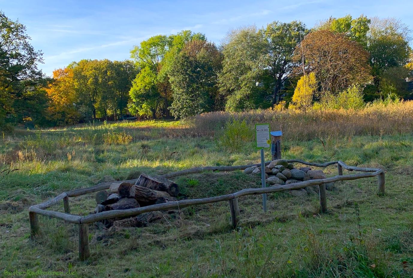 Foto vom Wanderweg aus: Park und Wilde WG am Hempelsteig, Ruhleben, Berlin