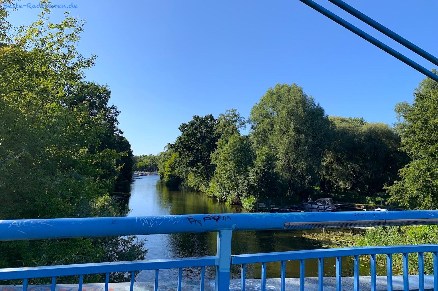 Foto von der Brücke aus: Fußgängerbrücke Blaues Wunder Oranienburg, Schnelle Havel