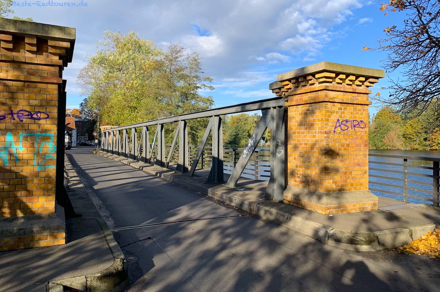 Foto von Eiswerder aus: Kleine Eiswerderbrücke, Kleine Eiswerderstraße