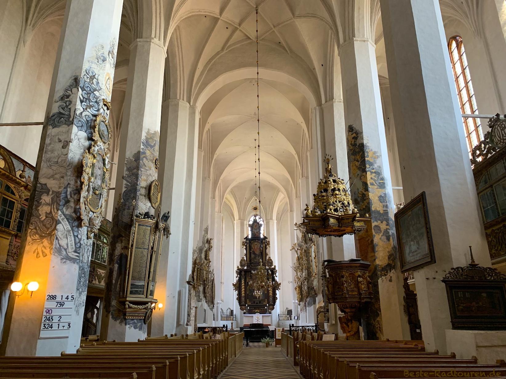 Luckau St.-Nikolai-Kirche Innenraum, Altar